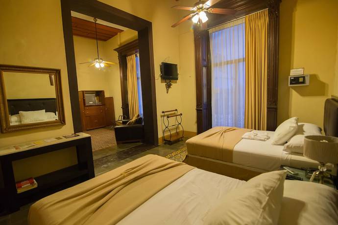 Imagen de la habitación del Hotel Gran de Merida. Foto 10