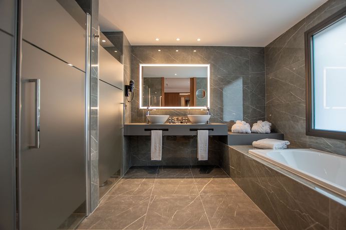 Imagen de la habitación del Hotel Granada Center. Foto 17