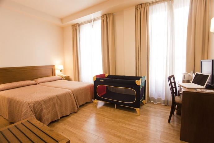Imagen de la habitación del Hotel Granada Centro. Foto 4