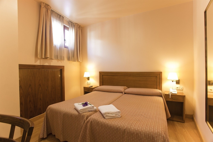 Imagen de la habitación del Hotel Granada Centro. Foto 6