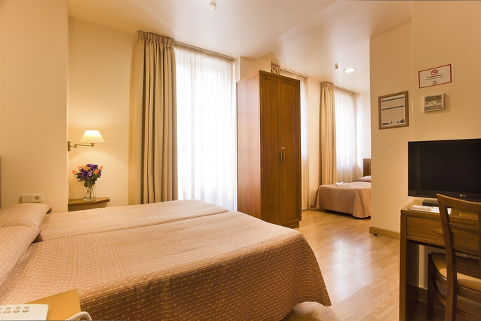 Imagen de la habitación del Hotel Granada Centro. Foto 7