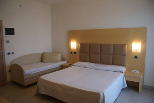 Imagen de la habitación del Hotel Granada, Cervia. Foto 4
