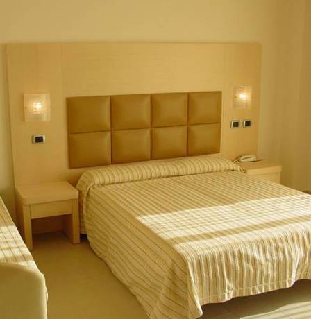 Imagen de la habitación del Hotel Granada, Cervia. Foto 11