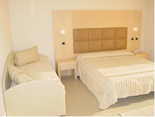 Imagen general del Hotel Granada, Cervia. Foto 1