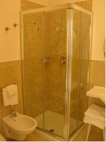 Imagen de la habitación del Hotel Granada, Cervia. Foto 15
