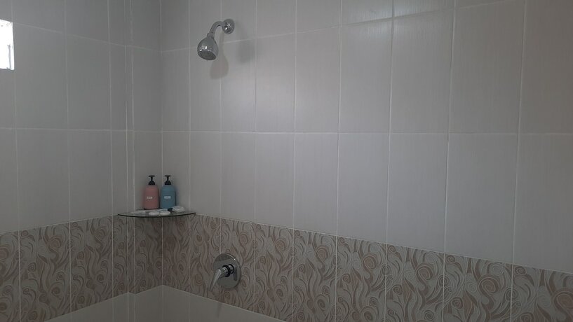 Imagen de la habitación del Hotel Granada Inn Palu. Foto 22