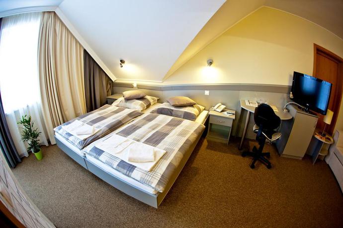 Imagen de la habitación del Hotel Granada Konferencia Wellness Sport. Foto 11