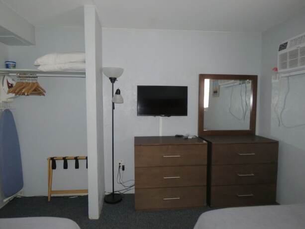 Imagen de la habitación del Hotel Granada Ocean Resort. Foto 18