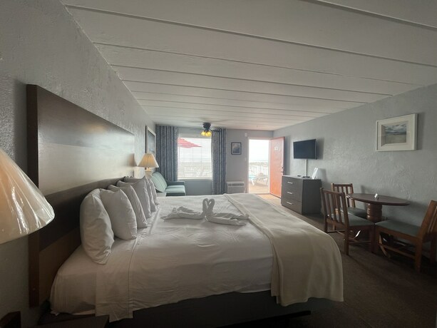 Imagen de la habitación del Hotel Granada Ocean Resort. Foto 19