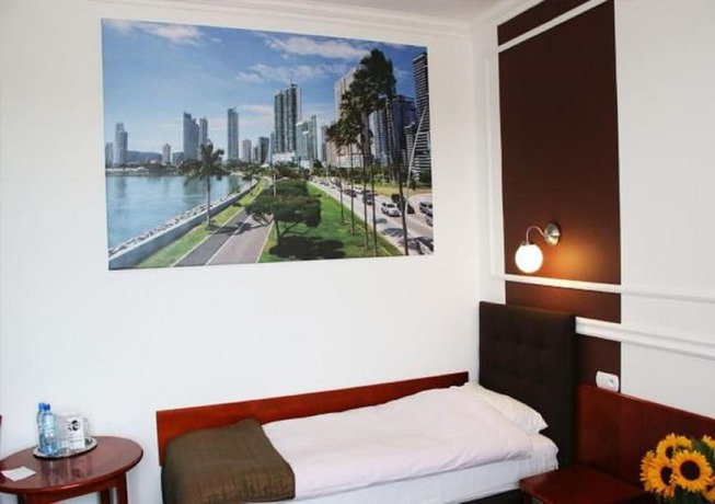 Imagen de la habitación del Hotel Granada, Ostr&oacute;w Wielkopolski. Foto 9