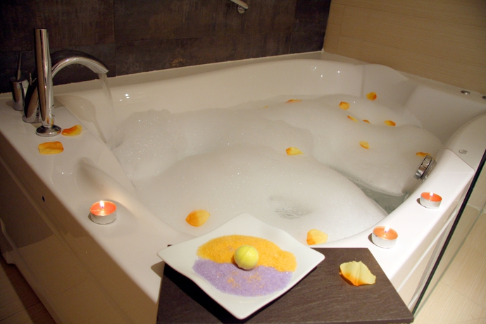 Imagen de la habitación del Hotel Granada Palace. Foto 5