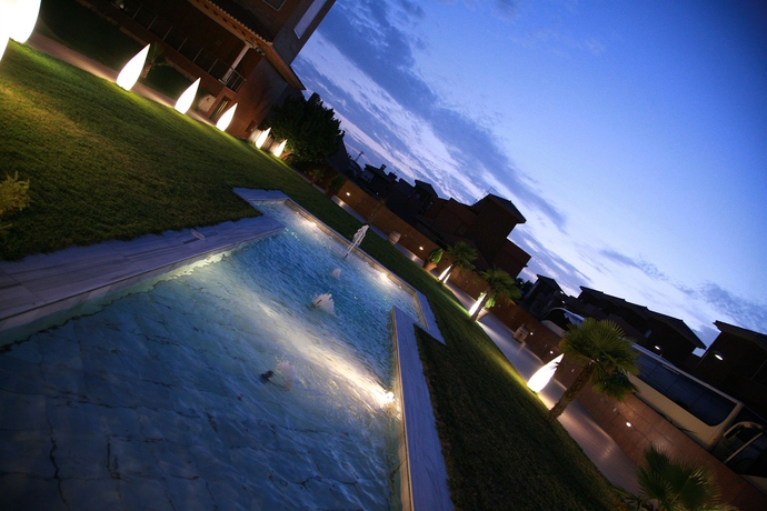 Imagen de los exteriores del Hotel Granada Palace. Foto 6