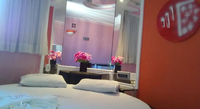 Imagen de la habitación del Hotel Granada, Salvador. Foto 2