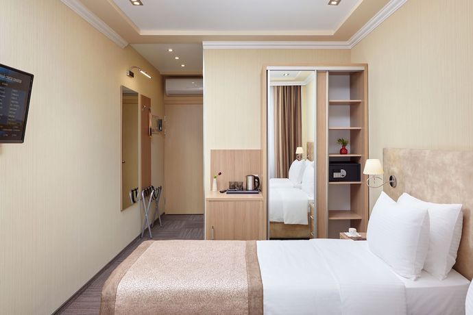 Imagen de la habitación del Hotel Granat, Afonino. Foto 6