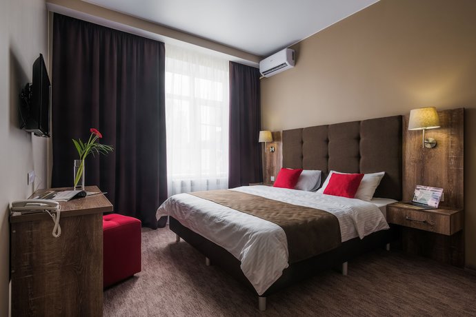 Imagen de la habitación del Hotel Granat, Astrac&aacute;n. Foto 2