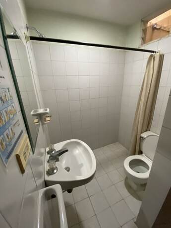Imagen de la habitación del Hotel Granate. Foto 16