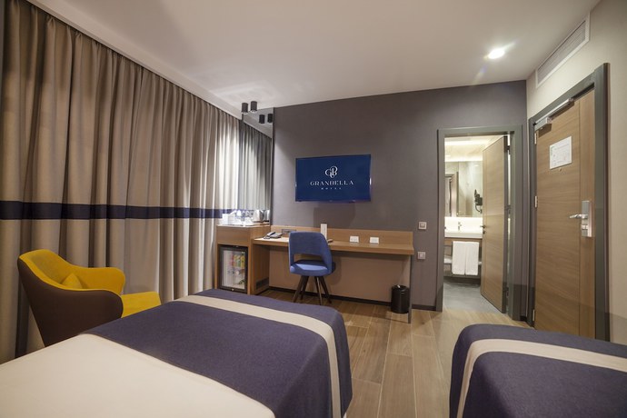 Imagen de la habitación del Hotel Granbella. Foto 10