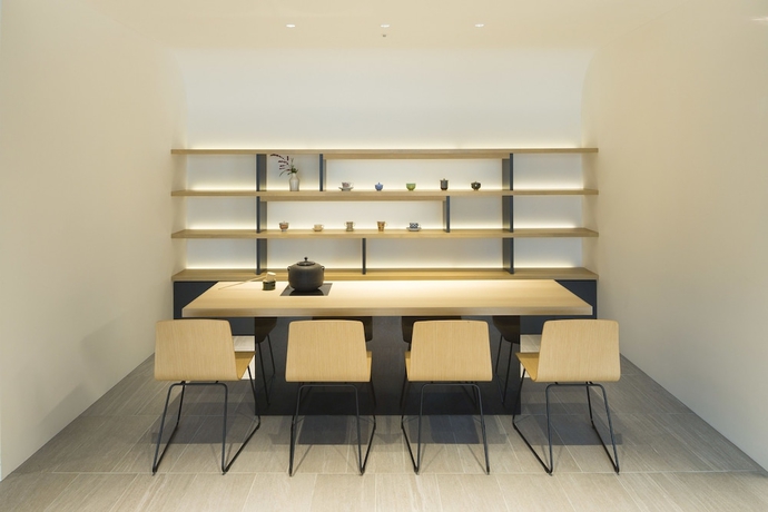 Imagen de los interiores del Hotel Granbinario Komatsu. Foto 17