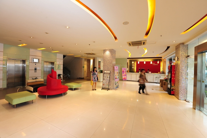 Imagen de los interiores del Hotel Grand 0773. Foto 14