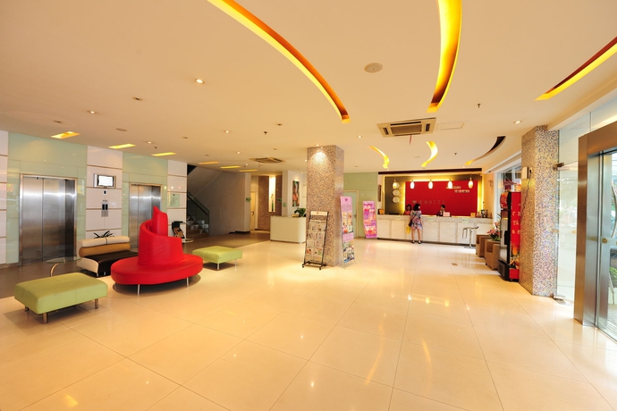 Imagen de los interiores del Hotel Grand 0773. Foto 15