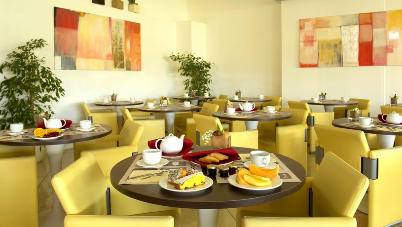 Imagen del bar/restaurante del Hotel Grand Admiral Palace. Foto 4