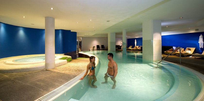 Imagen de la piscina del Hotel Grand Admiral Palace. Foto 13