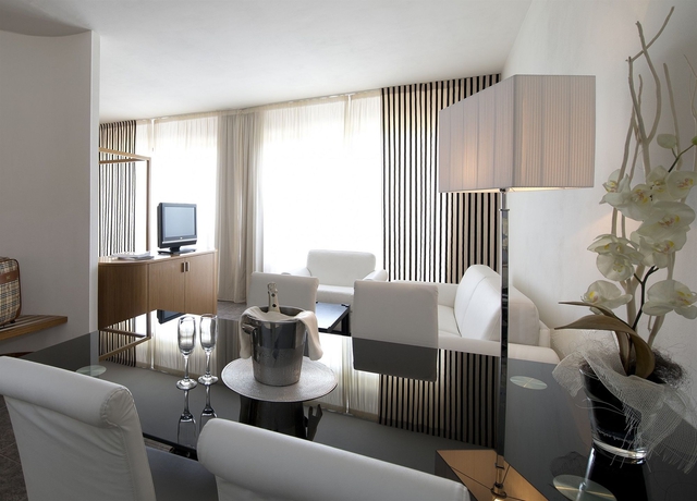 Imagen de los interiores del Hotel Grand Admiral Palace. Foto 10