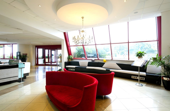 Imagen de los interiores del Hotel Grand Admiral Palace. Foto 11