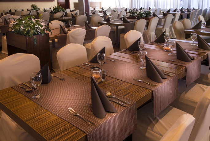 Imagen del bar/restaurante del Hotel Grand Adriatic Ii. Foto 5