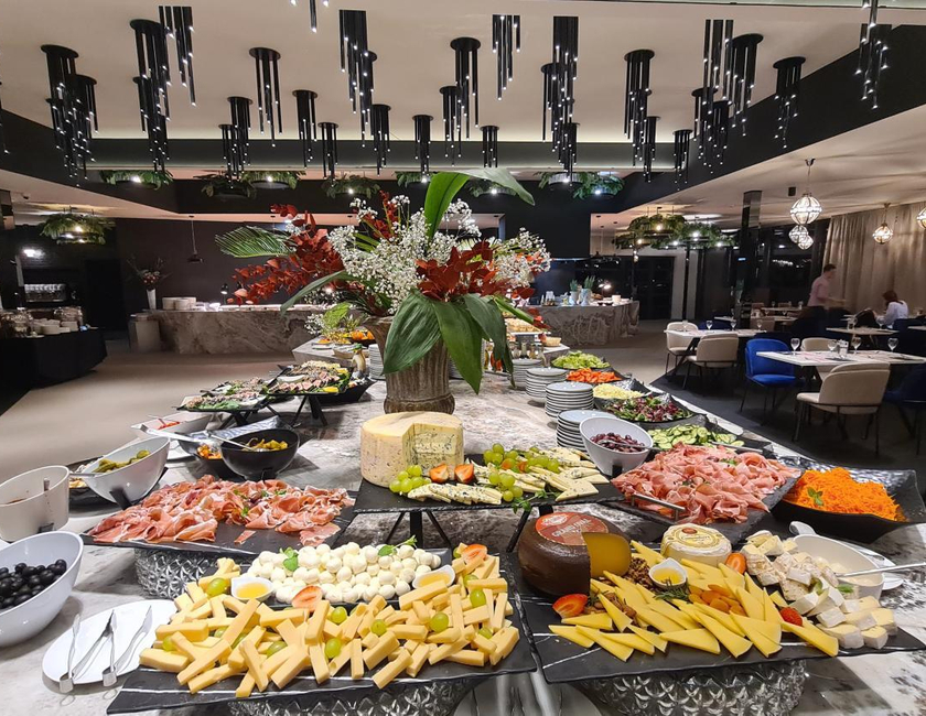 Imagen del bar/restaurante del Hotel Grand Adriatic Ii. Foto 4