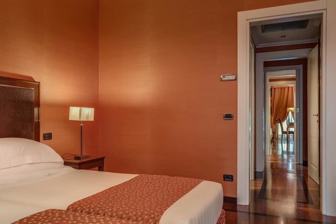 Imagen de la habitación del Hotel Grand Adriatico. Foto 4
