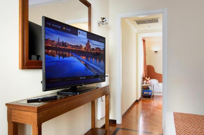 Imagen de la habitación del Hotel Grand Adriatico. Foto 10