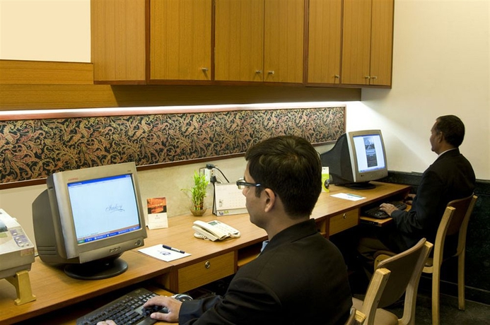 Imagen de los interiores del Hotel Grand Agra. Foto 8