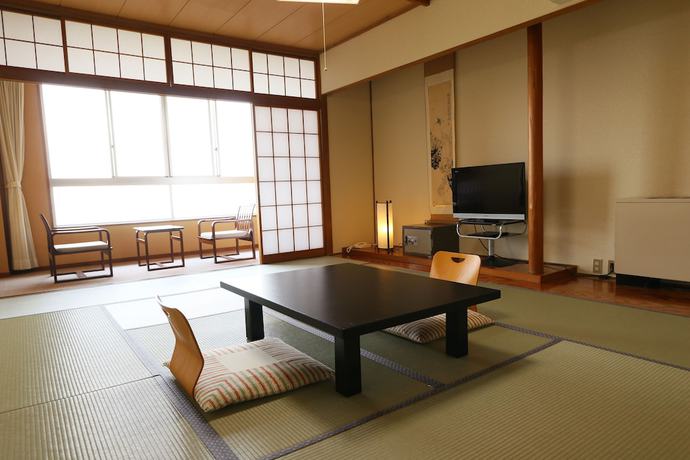 Imagen de la habitación del Hotel Grand Aiju. Foto 12