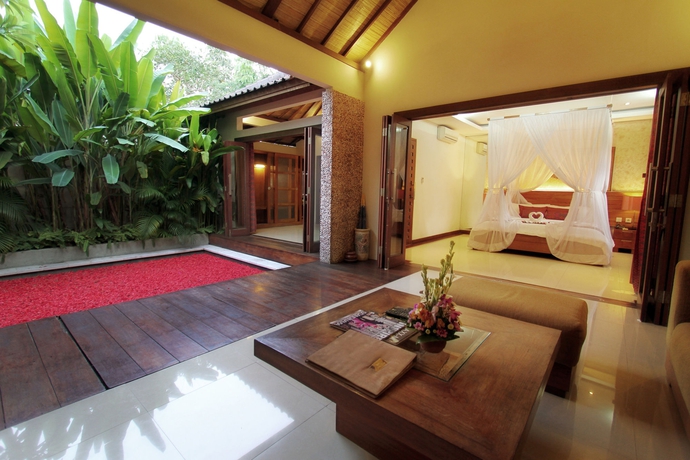 Imagen de los interiores del Hotel Grand Akhyati Villas and Spa. Foto 10