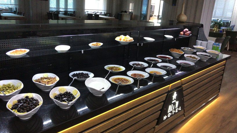 Imagen del bar/restaurante del Hotel Grand Alin Tokat. Foto 3