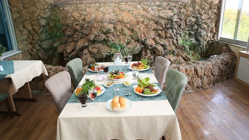 Imagen del bar/restaurante del Hotel Grand Alin Tokat. Foto 4