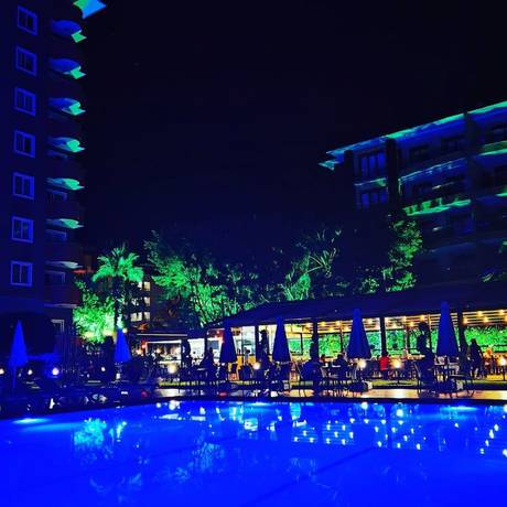 Imagen de la piscina del Hotel Grand Alisa &ndash; Ex.Royalisa. Foto 19