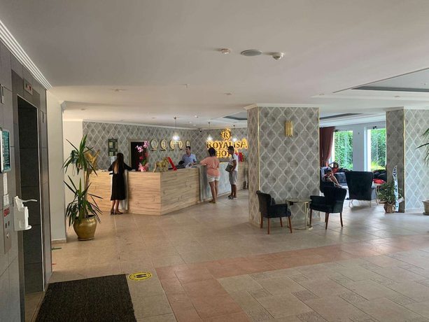 Imagen de los interiores del Hotel Grand Alisa &ndash; Ex.Royalisa. Foto 14