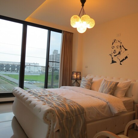 Imagen de la habitación del Hotel Grand Allevia Villa. Foto 33