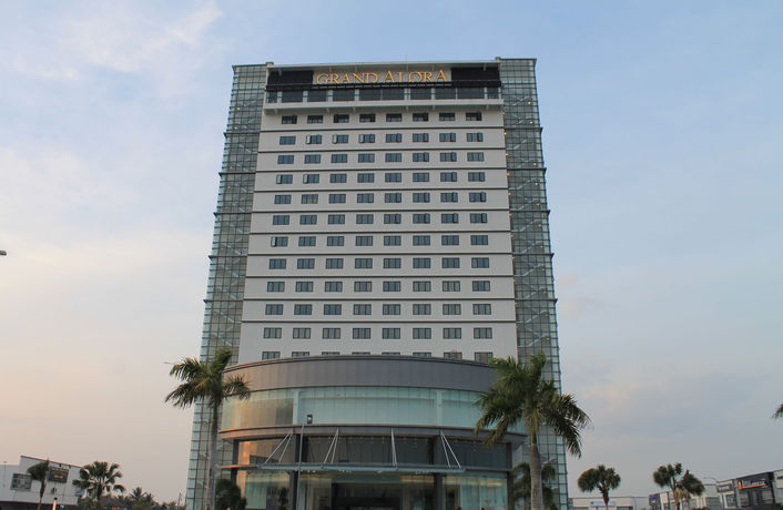 Imagen de los interiores del Hotel Grand Alora. Foto 13