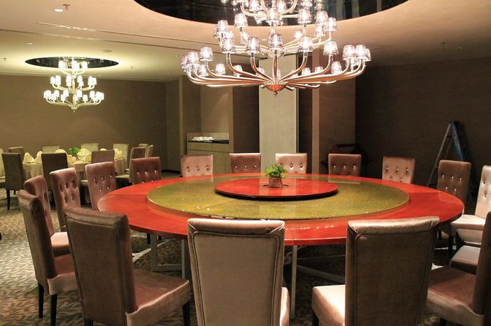 Imagen del bar/restaurante del Hotel Grand Alora. Foto 4