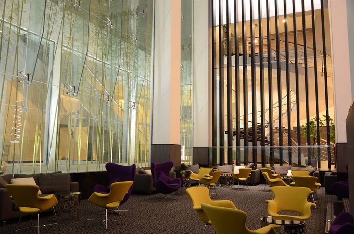 Imagen del bar/restaurante del Hotel Grand Alora. Foto 5