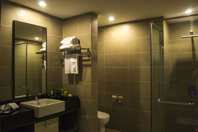 Imagen de la habitación del Hotel Grand Alora. Foto 12