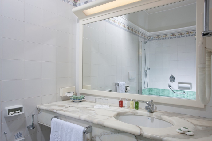 Imagen de la habitación del Hotel Grand Ambasciatori. Foto 4