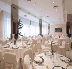 Imagen de la habitación del Hotel Grand Ambasciatori Wellness and Spa. Foto 2