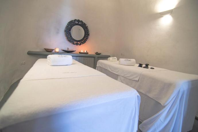 Imagen general del Hotel Grand Ambassador Santorini. Foto 16