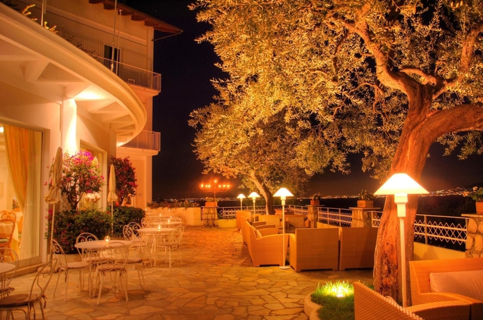 Imagen de los exteriores del Hotel Grand Aminta. Foto 7