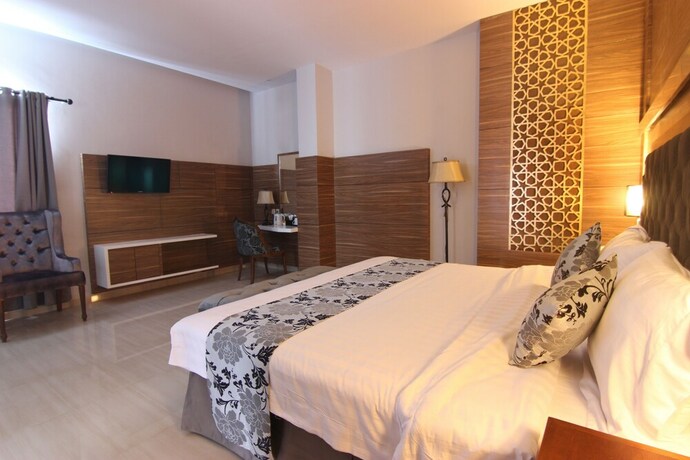 Imagen de la habitación del Hotel Grand Amira. Foto 23