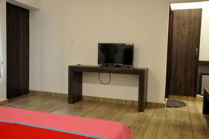 Imagen general del Hotel Grand, Amritsar. Foto 4